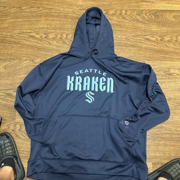 Seattle Kraken Sweatshirt - Men’s XL/2XL - Navy Blue Pullover Hoodie - Champion - Picture 1 of 6